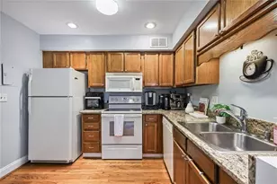 6520 Roswell Rd, Sandy Springs, GA 30328 - Photo 16