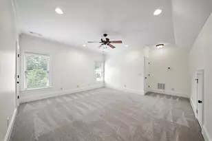 1084 W Nancy Creek Dr NE, Atlanta, GA 30319 - Photo 40