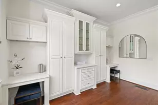 1084 W Nancy Creek Dr NE, Atlanta, GA 30319 - Photo 24