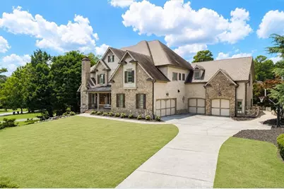 1084 West Nancy Creek Drive NE, Atlanta, GA 30319 - Photo 2