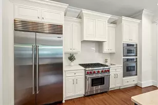 1084 W Nancy Creek Dr NE, Atlanta, GA 30319 - Photo 20