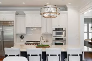 1084 W Nancy Creek Dr NE, Atlanta, GA 30319 - Photo 20