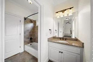 1084 W Nancy Creek Dr NE, Atlanta, GA 30319 - Photo 52