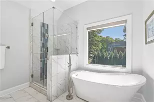 42 Lakecrest Cir, Suwanee, GA 30024 - Photo 22
