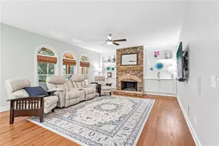 42 Lakecrest Cir, Suwanee, GA 30024 - Photo 14