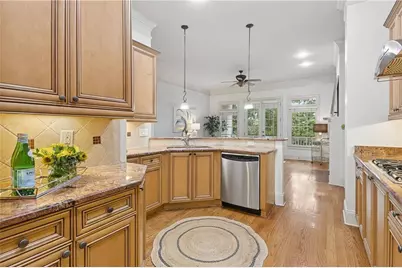 997 Pearl Point, Sandy Springs, GA 30328 - Photo 6