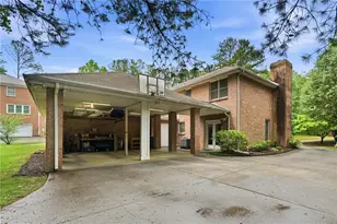 8865 Carroll Manor Dr, Sandy Springs, GA 30350 - Photo 10