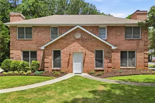 8865 Carroll Manor Dr, Sandy Springs, GA 30350 - Photo 2