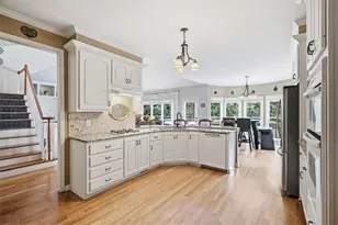 4202 Lansmoore Crossing, Suwanee, GA 30024 - Photo 8