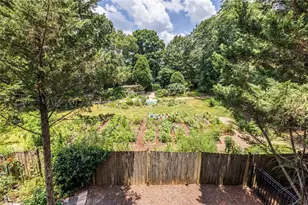 1318 Axis Cir NE, Atlanta, GA 30307 - Photo 18