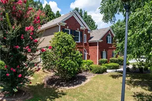 1928 Barrett Knoll Circle NW, Kennesaw, GA 30152 - Photo 2