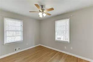 300 Forest St, Buford, GA 30518 - Photo 22