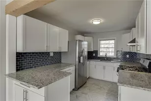 300 Forest St, Buford, GA 30518 - Photo 8