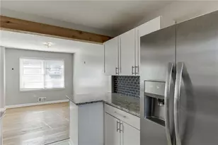 300 Forest St, Buford, GA 30518 - Photo 10