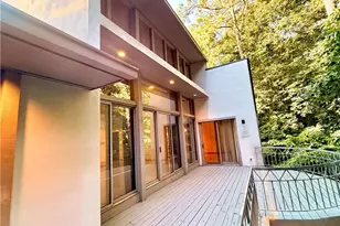320 Fauna Ct, Sandy Springs, GA 30350 - Photo 4