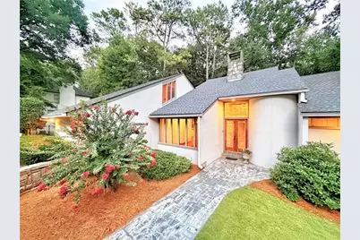 320 Fauna Court, Sandy Springs, GA 30350 - Photo 2