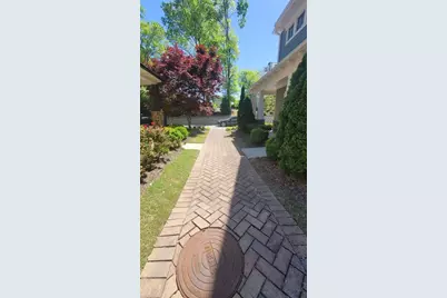 983 Azalee Wharton Avenue NW, Atlanta, GA 30318 - Photo 4