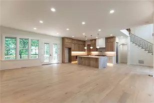 3621 Farmington Ln, Peachtree Corners, GA 30096 - Photo 8