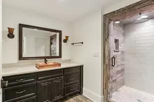1170 Pine Ridge Rd NE, Atlanta, GA 30324 - Photo 42