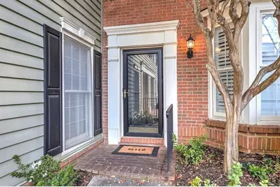 27 Mount Vernon Circle, Atlanta, GA 30338 - Photo 2