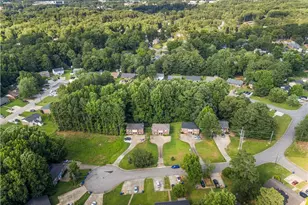 410 Charter Ct, Lawrenceville, GA 30046 - Photo 4