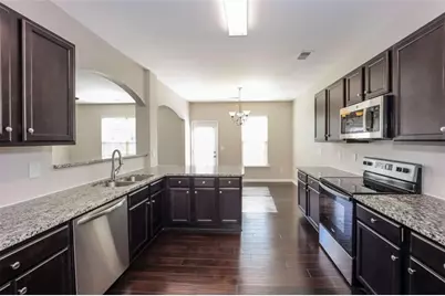 110 Seabreeze Court, Newnan, GA 30265 - Photo 4