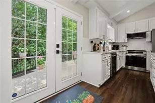 815 Fairfield Dr Dr, Marietta, GA 30068 - Photo 14