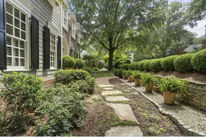 15 Chatsworth Place, Atlanta, GA 30327 - Photo 98
