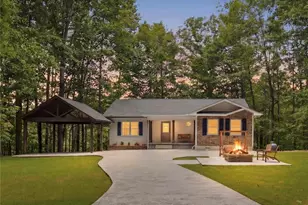 601 Hidden Valley Dr, Demorest, GA 30535 - Photo 1