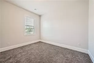 4648 Bogan Meadows Dr, Buford, GA 30519 - Photo 12