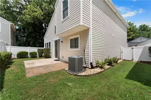 621 W Oaks Dr, Woodstock, GA 30188 - Photo 16