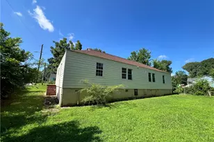 1241 Lyle Ave, East Point, GA 30344 - Photo 2