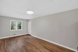 1121 Glendale Dr, East Point, GA 30344 - Photo 8
