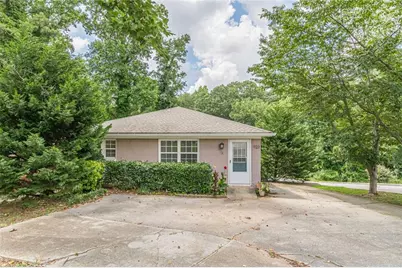 1121 Glendale Drive, East Point, GA 30344 - Photo 4