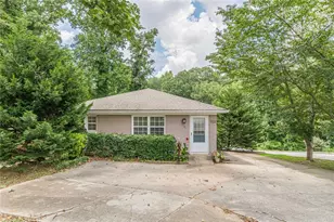 1121 Glendale Dr, East Point, GA 30344 - Photo 4