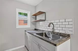 1121 Glendale Dr, East Point, GA 30344 - Photo 10