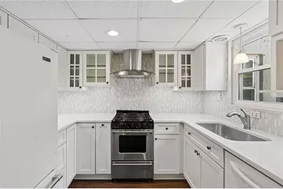 323 Lakemoore Drive NE #F, Atlanta, GA 30342 - Photo 6