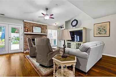 4132 Fawn Court, Marietta, GA 30068 - Photo 8
