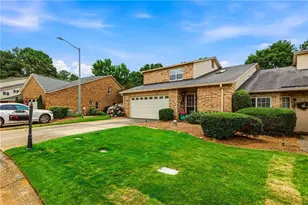 4132 Fawn Ct, Marietta, GA 30068 - Photo 2