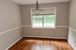 2256 Turtle Club Dr NE, Marietta, GA 30066 - Photo 4
