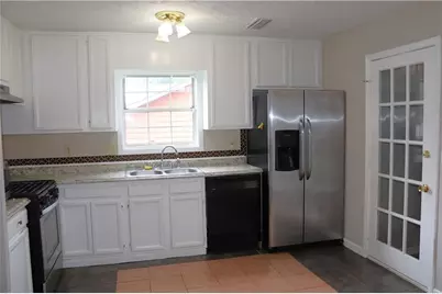 419 Thomas Jefferson Drive, Stone Mountain, GA 30083 - Photo 14