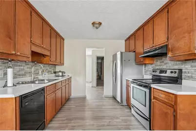 7216 Ironwood Drive, Gainesville, GA 30507 - Photo 8