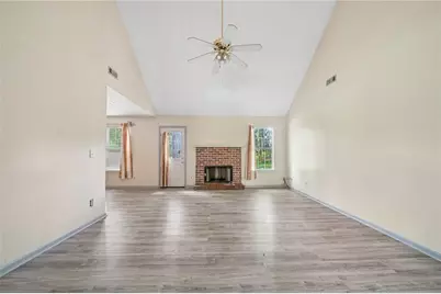 7216 Ironwood Drive, Gainesville, GA 30507 - Photo 4