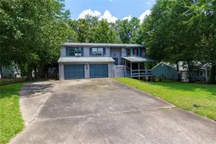 2822 Woodhollow Ln, Jonesboro, GA 30236 - Photo 2
