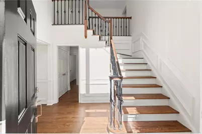 871 Chestnut Lake Drive NE, Marietta, GA 30068 - Photo 2