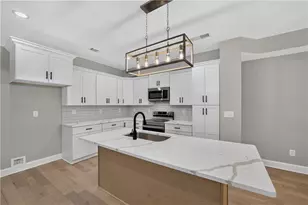 1717 Hilton Ridge Ct, Lithonia, GA 30058 - Photo 12