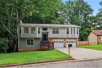 2224 Hightrail Court, Lithonia, GA 30058 - Photo 2