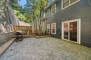 1069 Woodbridge Hollow NE, Atlanta, GA 30306 - Photo 22