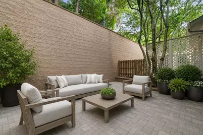 1069 Woodbridge Hollow NE, Atlanta, GA 30306 - Photo 2