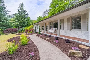 250 Wavetree Dr, Roswell, GA 30075 - Photo 4